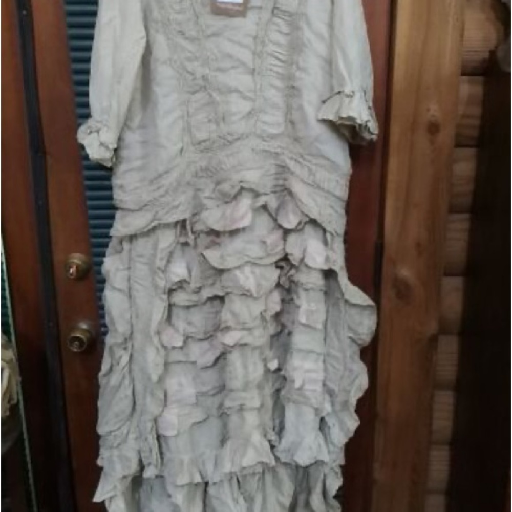 Magnolia Pearl Black Ruffled Dress - Picture 10 of 10